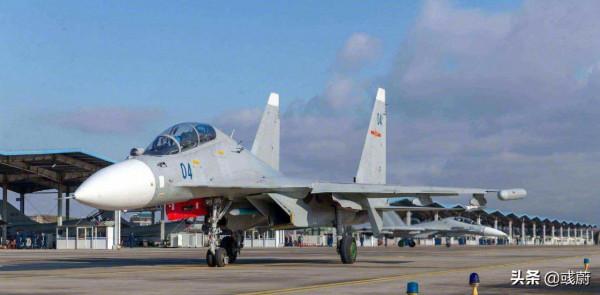 殲16從一開始就定位替代殲轟七，為何海航至今未見殲16裝備服役？