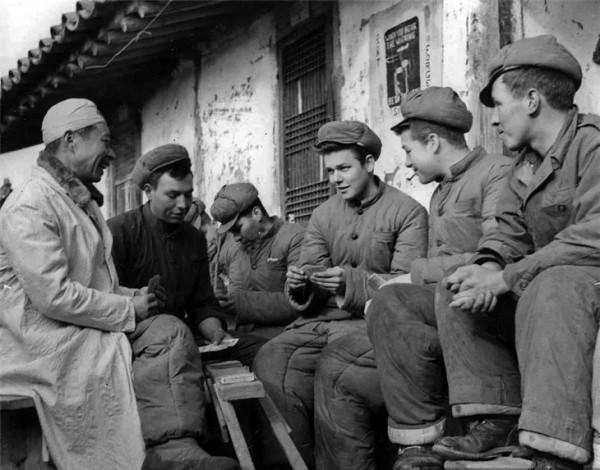 斷臂後銷聲匿跡，流浪多年住馬棚，功臣於水林：不能給部隊添麻煩