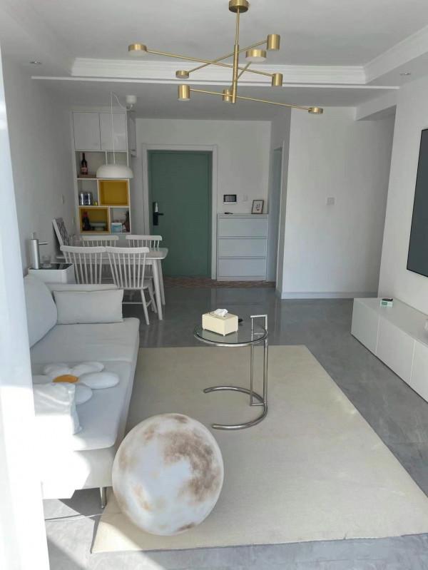 裝修沒必要攀比，看看她家，硬裝只花了5萬，照樣簡潔大方又好看