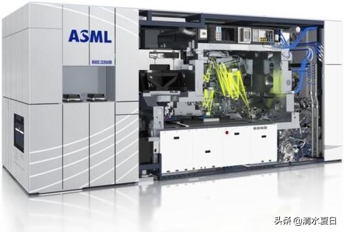 國產光刻機創輝煌，ASML始料未及，上海微電子推出先進封裝光刻機