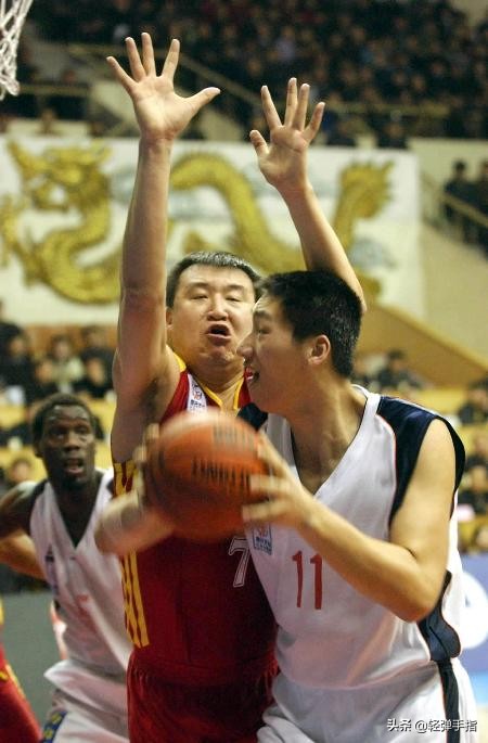 接君：遼寧隊元老“北大接”，CBA“酒神”之一，現輔佐李春江