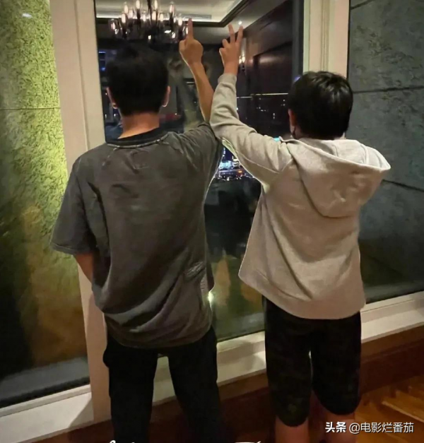 “爸爸去哪兒”8週年：王詩齡胖乎乎，森碟超模氣質，Kimi最神秘