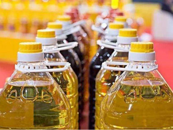 花生油、菜籽油、玉米油,哪種油更健康?提醒:這2種油儘量少碰 花生油、菜籽油、玉米油,哪種油更健康?提醒:這2種油儘量少碰