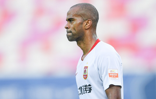 泰達功勳加盟亞泰後表現不佳，曾是國足當紅國腳，征服過裡皮