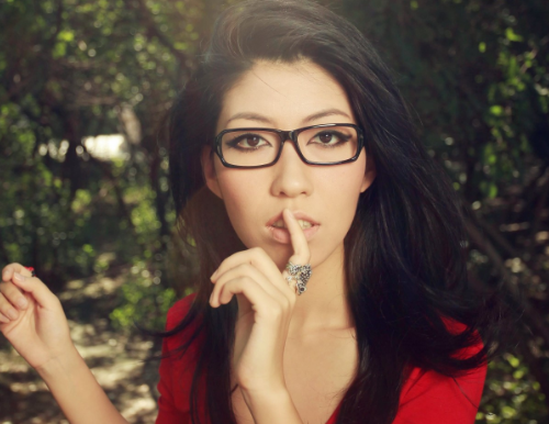 哈爾濱女歌手曲婉婷,進外國上流圈子,母親貪汙3.5億 哈爾濱女歌手曲婉婷,進外國上流圈子,母親貪汙3.5億