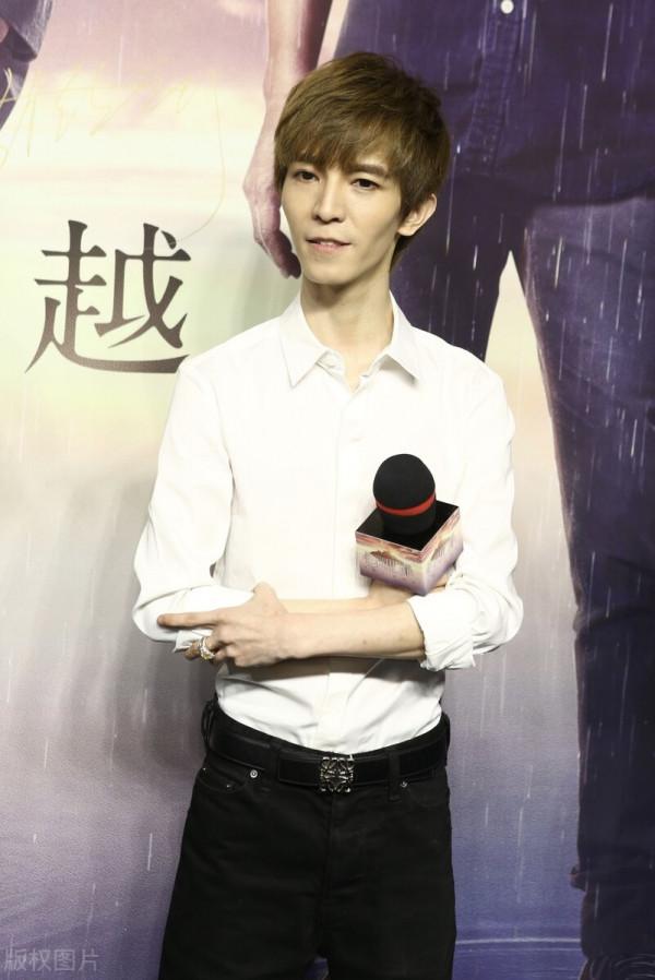 央視國慶晚會上的5大藝術家，個個德藝雙馨，背後的故事讓人淚目