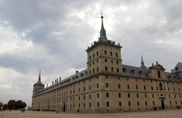 最大的修道院:埃斯科里亞爾修道院(西)·歐洲經典教堂之最(9) 最大的修道院:埃斯科里亞爾修道院(西)·歐洲經典教堂之最(9)