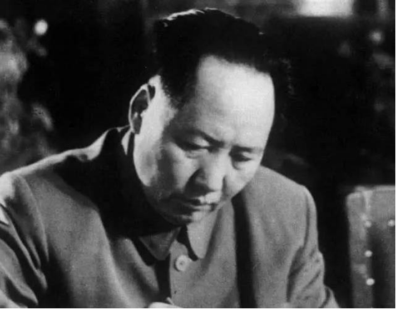 重慶談判時，蔣先生竟安排偉人當新疆省長，偉人得知作何反應？