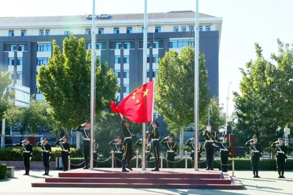 強軍有我!讓青春為國防出彩! 強軍有我!讓青春為國防出彩!