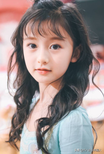 被禁止整容的5位童星，小時候驚為天人，步入青春期後各有千秋