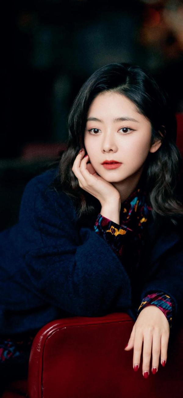 有喜歡譚松韻的嗎？30多歲的人，還是一幅娃娃臉，這才叫永遠18歲