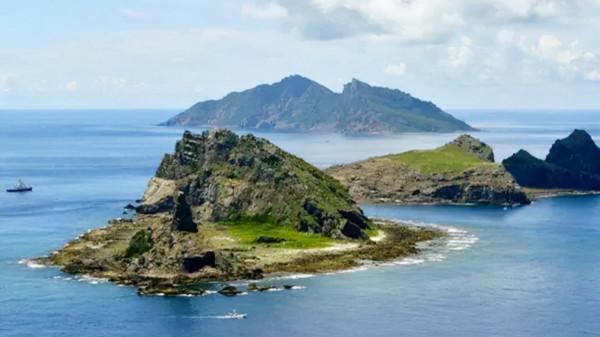 小平訪日：外相登機迎接，天皇間接道歉，日本驚呼“矮個子巨人”