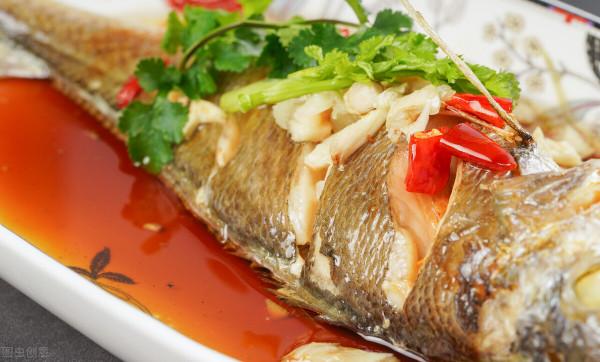 12道家常菜的做法，6熱菜，4冷盤，2湯，簡單易學，適合上班族