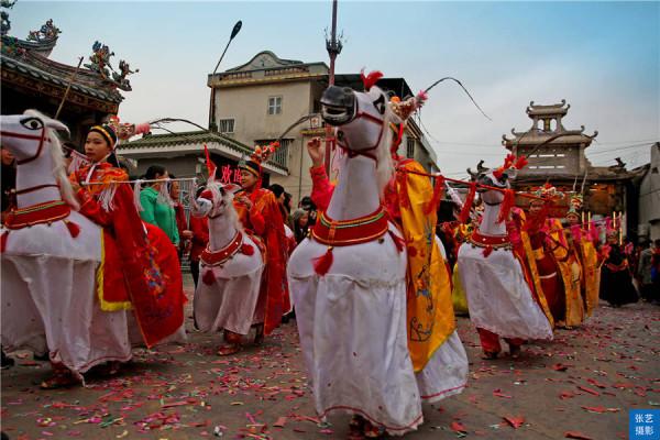 回顧往年潮汕傳統習俗營老爺，帶著神明遊鄉村，盛大場面你見過嗎