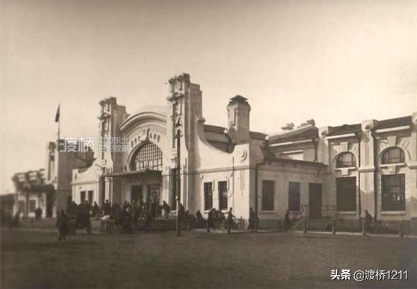 哈爾濱火車站，百張歷史老照片，四代站舍更替，你不一定見過