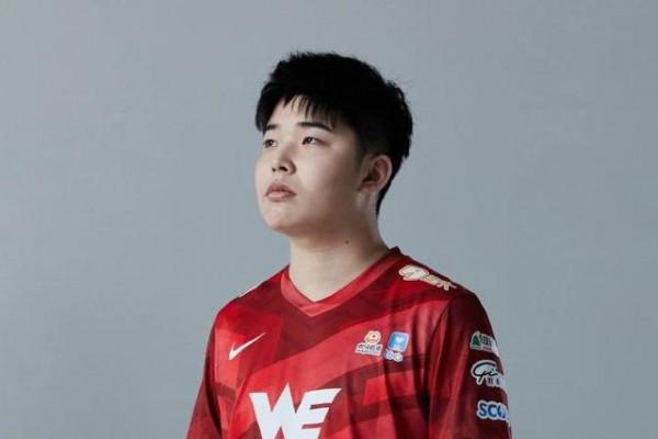 轉會期截止時間臨近,WE陣容撲朔迷離 轉會期截止時間臨近,WE陣容撲朔迷離