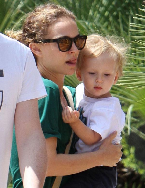 好萊塢明星的孩子長啥樣？奧黛麗·赫本的孫女長得太像奶奶