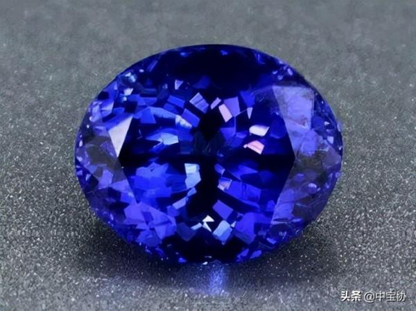 為秋天製造驚喜！藍色系寶石個個都是爆款潛力股
