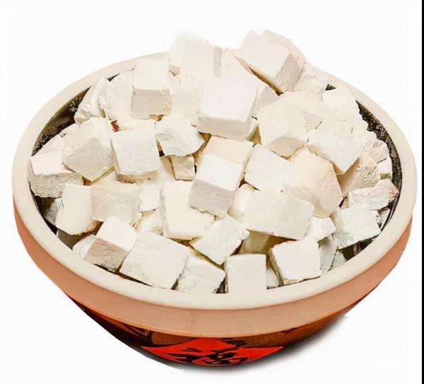 「杏林微科普」碧松之下茯苓多,伏胎養生不可缺 「杏林微科普」碧松之下茯苓多,伏胎養生不可缺