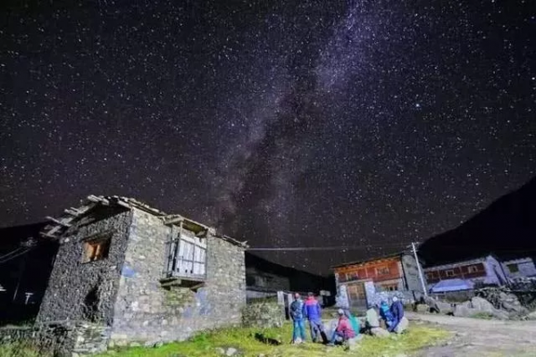 抓住秋天的尾巴，快來這8個絕美旅行地，享受當下的美景吧