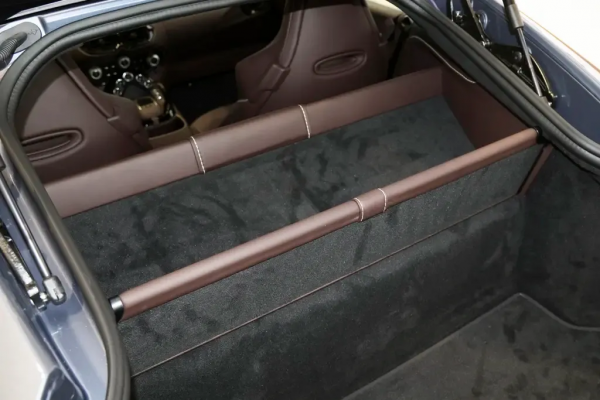 配八缸發動機，迸發510匹馬力，阿斯頓&CenterDot;馬丁 Vantage怎麼樣？