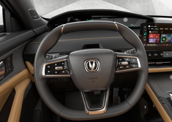 試駕長安UNI-K全輪驅動尊貴型 面子給足裡子夠硬 試駕長安UNI-K全輪驅動尊貴型 面子給足裡子夠硬