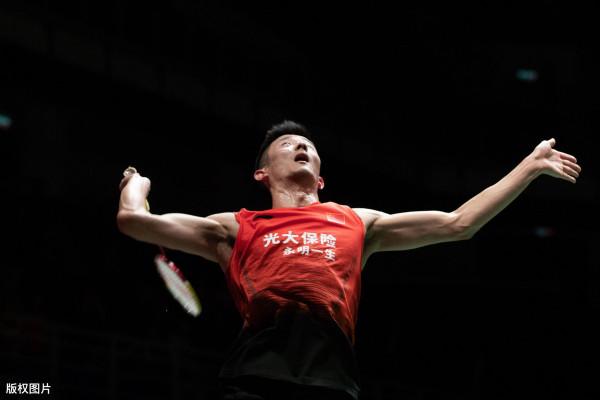 做好第一步架拍,為發力做好前期工作,才能打出有威脅性的正手球 做好第一步架拍,為發力做好前期工作,才能打出有威脅性的正手球