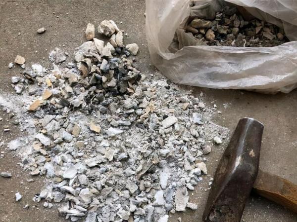 養花不用買肥料，把廚餘垃圾“囤起來”發酵，就是養花的好材料