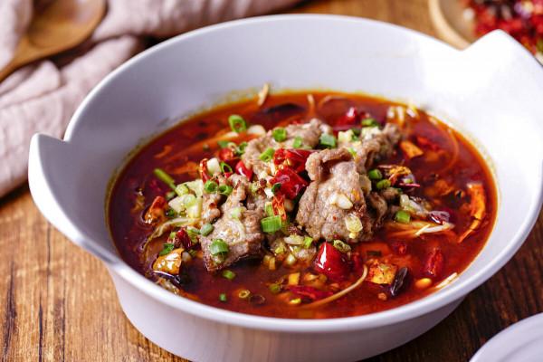 我的夢中情&OpenCurlyDoubleQuote;肉&rdquo;！好吃到淚牛滿面的水煮牛肉