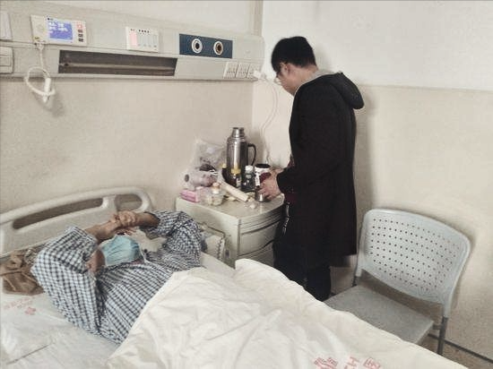 真實故事&colon;湖南42歲女子患白血病&comma;兒子配型成功卻拒捐骨髓&colon;我沒媽