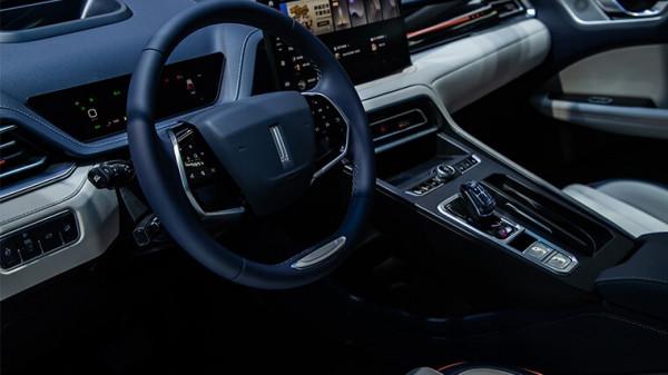 國產混動瑪奇朵 顏值爆棚