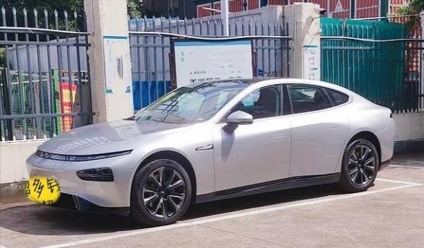 假如全國都取消燒油汽車，實行新能源汽車，結果會怎樣？