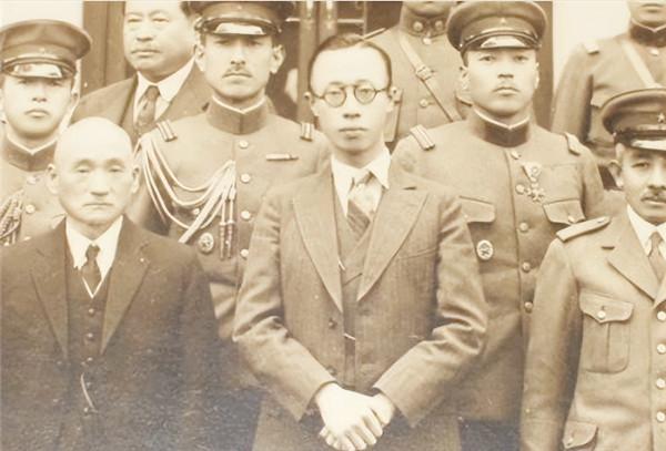 1962年，毛主席宴請清朝皇帝溥儀，問：大清“傳國玉璽”在何處