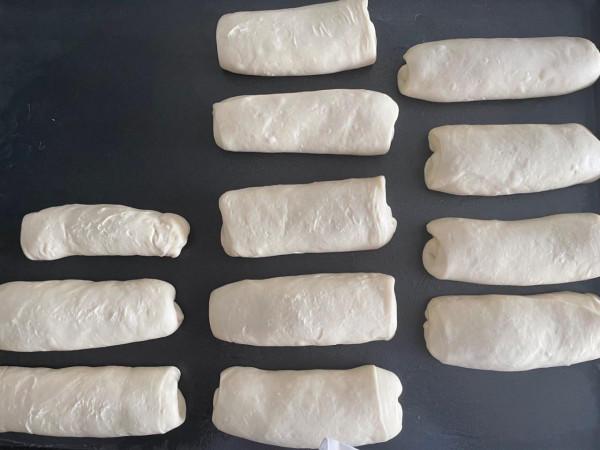 火遍街頭的「巖燒乳酪」靠擺地攤日進萬元,教你復刻同款配方 火遍街頭的「巖燒乳酪」靠擺地攤日進萬元,教你復刻同款配方