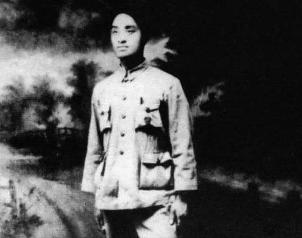 1950年鍾瑾懷向毛主席討債，主席聽聞：欠的債這輩子都還不清