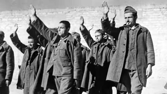 二戰時期的英國和義大利，誰的綜合實力更強？