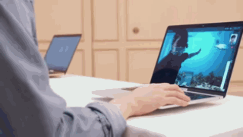 羽生結弦罕見牛仔襯衫造型亮相！簡直是凍齡的17歲少年