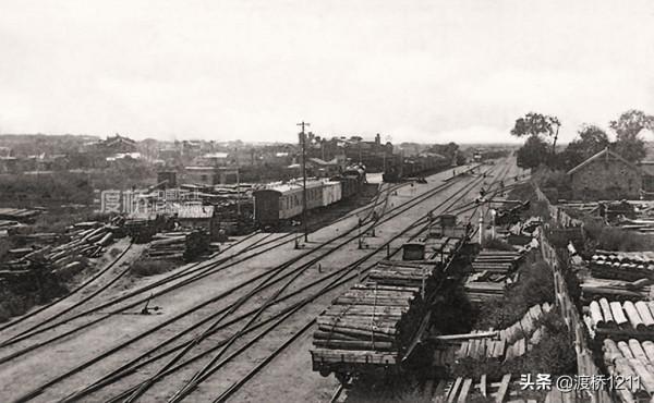 哈爾濱火車站，百張歷史老照片，四代站舍更替，你不一定見過