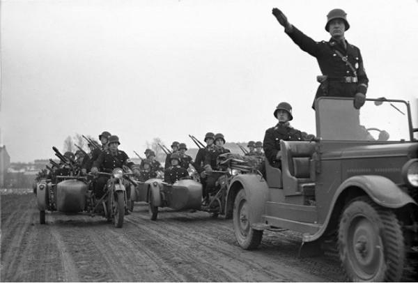 二戰德國黨衛軍是什麼?為何國防軍都恥與為伍,他們的區別是什麼 二戰德國黨衛軍是什麼?為何國防軍都恥與為伍,他們的區別是什麼