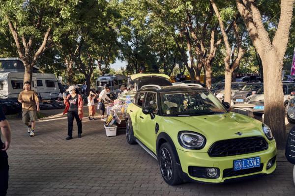 「活動聚會」世界公園潮車節 低趴改裝車一次看個夠