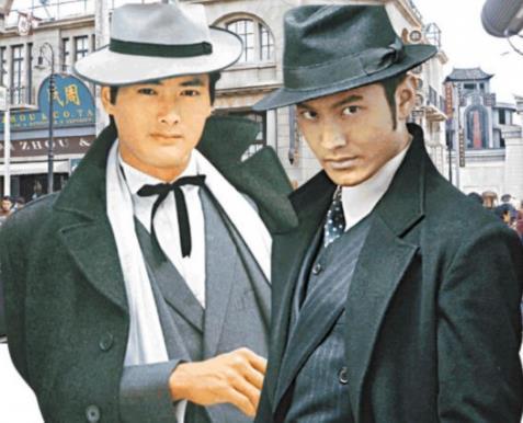 同是給馮程程打傘,周潤發版與黃曉明版,告訴你明星與演員差距 同是給馮程程打傘,周潤發版與黃曉明版,告訴你明星與演員差距