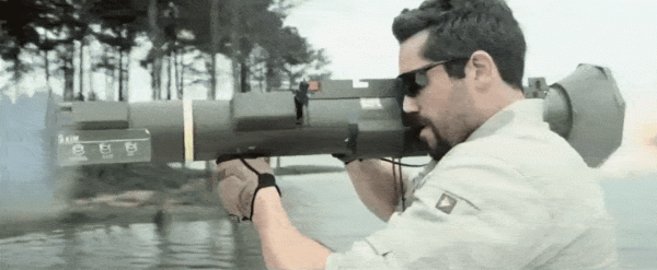 買了高效能電視卻劇荒了？榨乾電視效能的十部暴爽動作片推薦