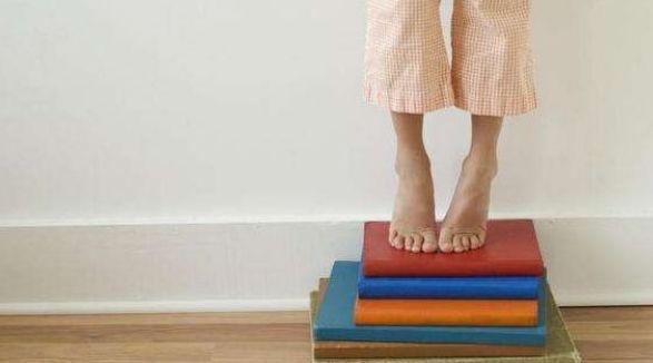 “踮腳尖”對身體真的好嗎？醫生給出合理解答，早知早受益