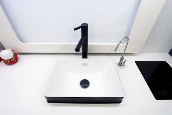 最新底盤搭配航空座椅,豪華內飾,賽德獵鷹2號G系列房車 最新底盤搭配航空座椅,豪華內飾,賽德獵鷹2號G系列房車