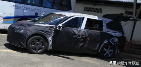 新車 | 疑似WEY首款MPV現身，套殼測試車曝光，長城版“GL8”來了？