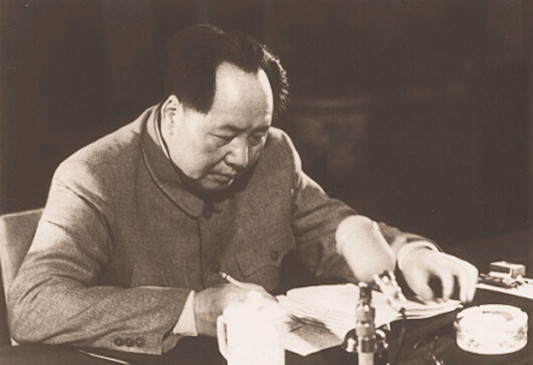 建國後,原國民黨上將鹿鍾麟因一事受到毛主席讚賞:我要見他 建國後,原國民黨上將鹿鍾麟因一事受到毛主席讚賞:我要見他