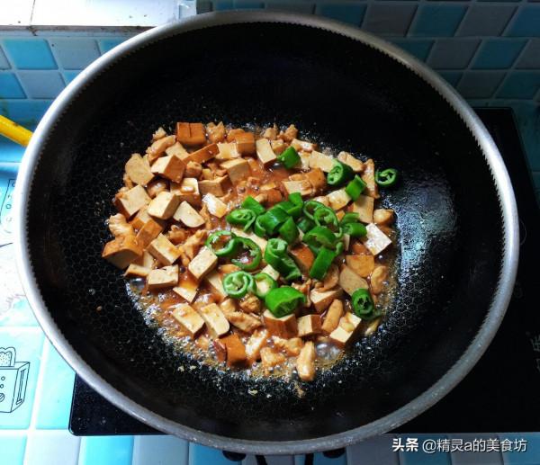 天冷，建議多吃這道家常菜，簡單一炒好吃又營養，還不用擔心長肉