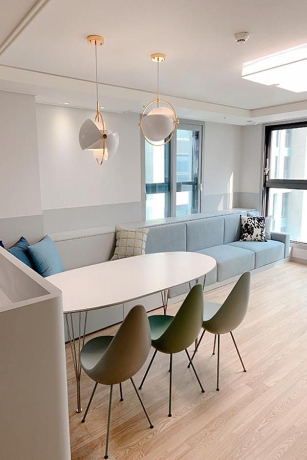 替小戶型想好了,定製電視櫃一通到底,不佔空間還省下2張餐椅錢 替小戶型想好了,定製電視櫃一通到底,不佔空間還省下2張餐椅錢