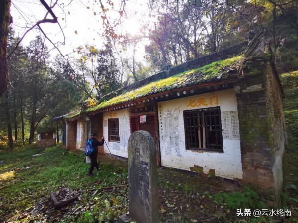 西安驢友最愛爭論的話題：秦嶺這兩座山的紅葉，哪一個更值得去？