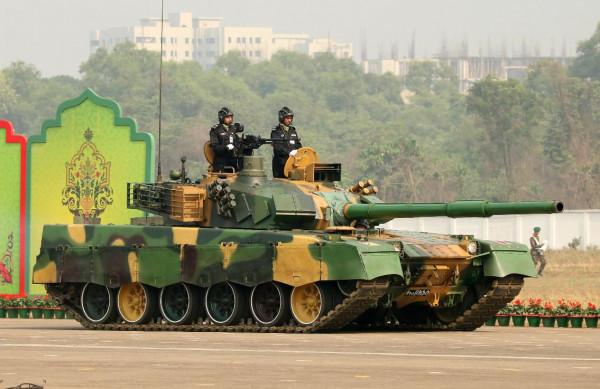 “巴鐵”陸軍裝甲部隊的十大主力坦克，多數都是中國製造